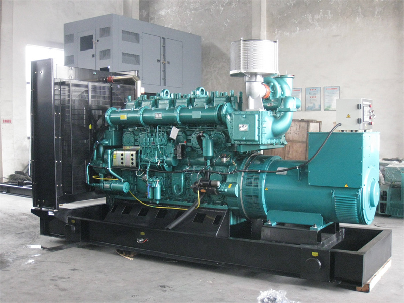 城北200KW 柴油发电机的油耗是多少？